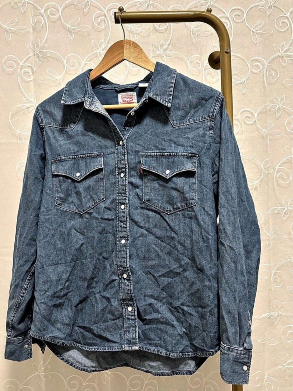 Levi Strauss & Co. Denim Button Down Shirt Size Medium
